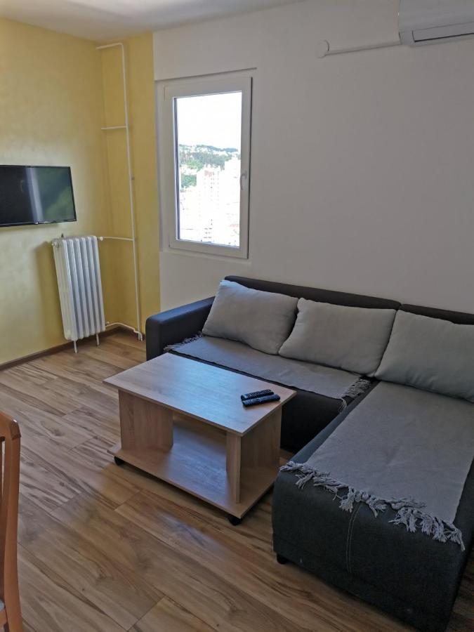 Stan Na Dan Im Appartement Užice Buitenkant foto