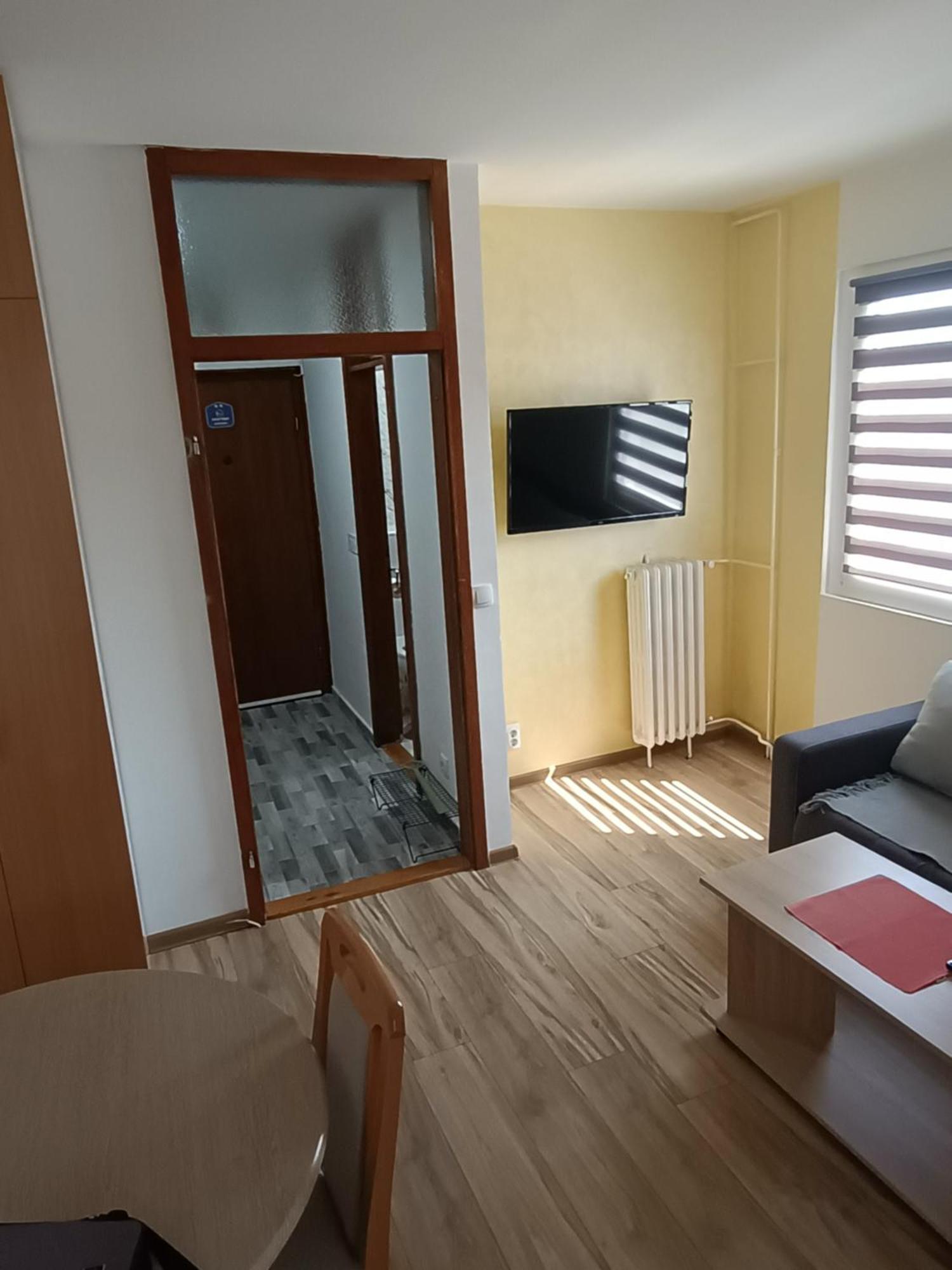 Stan Na Dan Im Appartement Užice Buitenkant foto